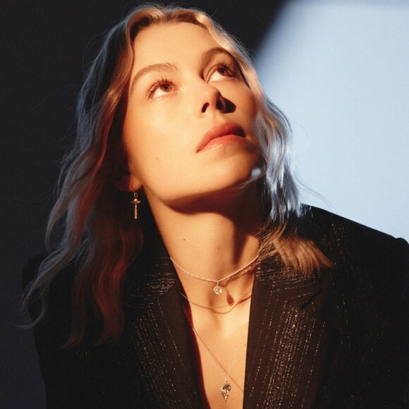 Give You The Moon Catbird x Phoebe Bridgers Necklace - Seen on Taylor Swift - Picture 3 of 6